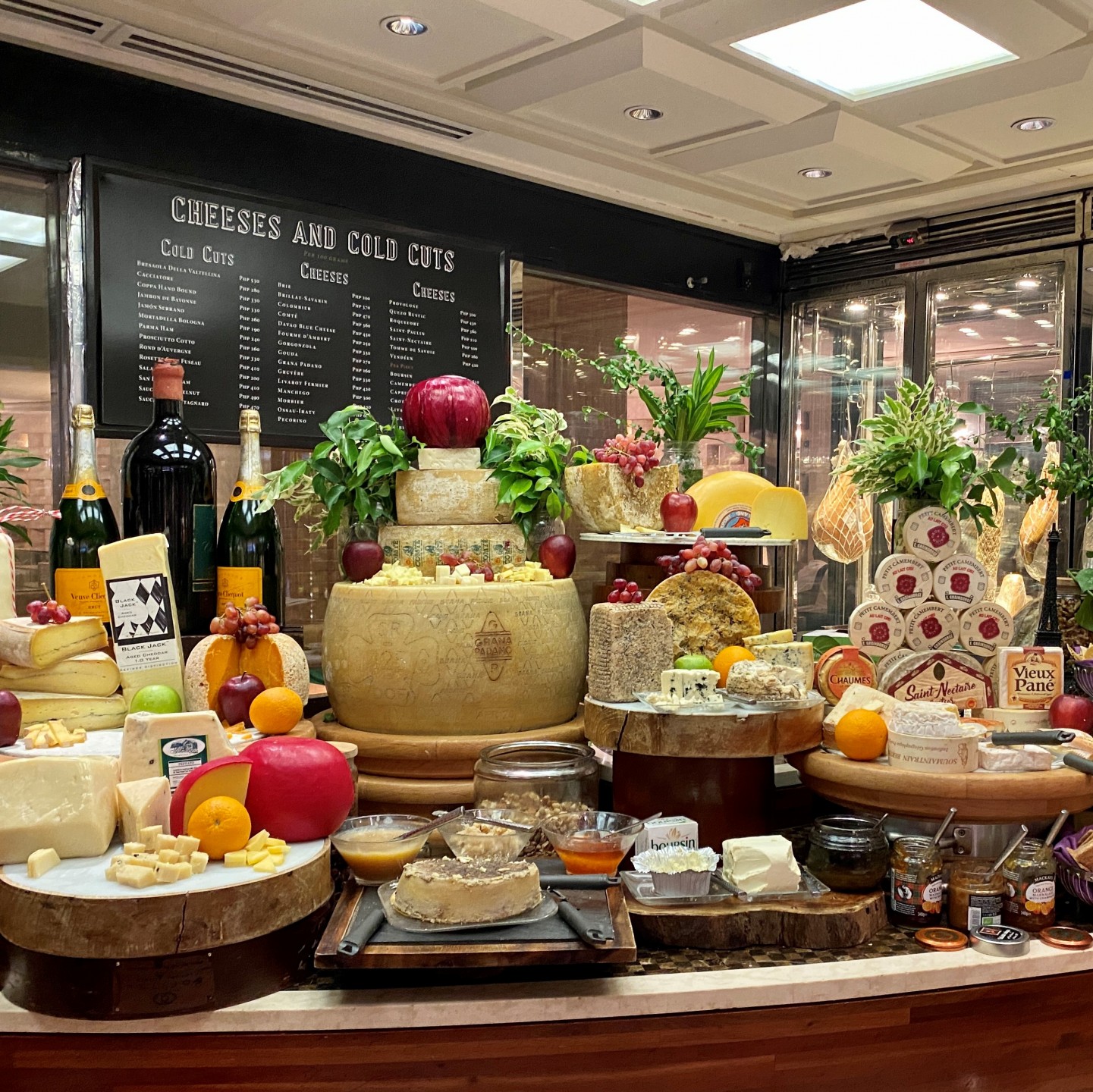 sofitel spiral - cheese room